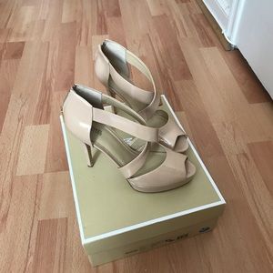 MICHAEL KORS ARIEL PLATFORM PEEP TOE HEELS